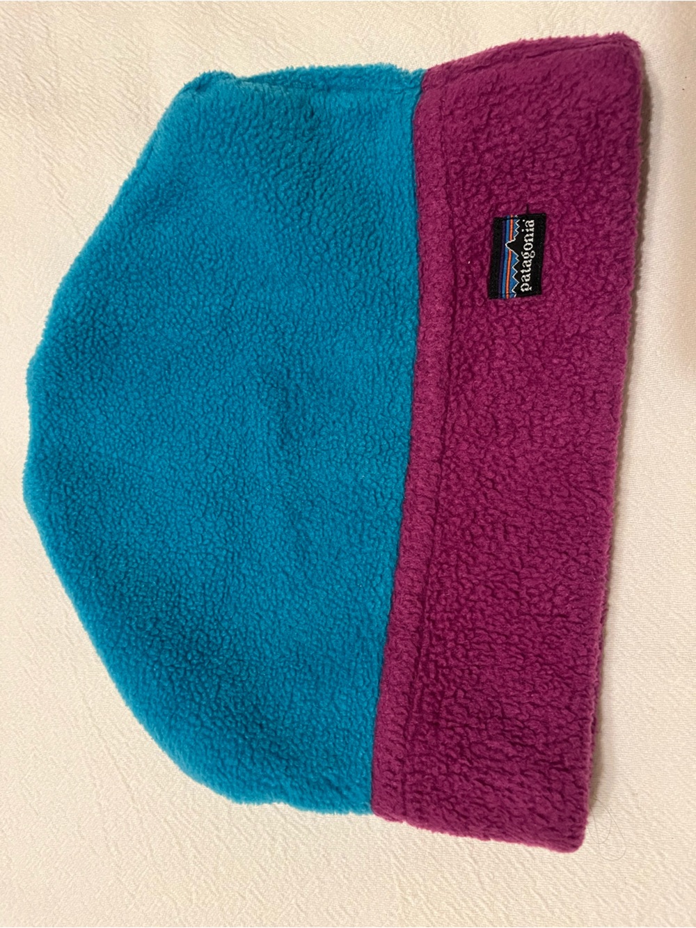 1990’s Patagonia Men’s or Women’s Two-Tone Fleece Beanie in Teal and Magenta